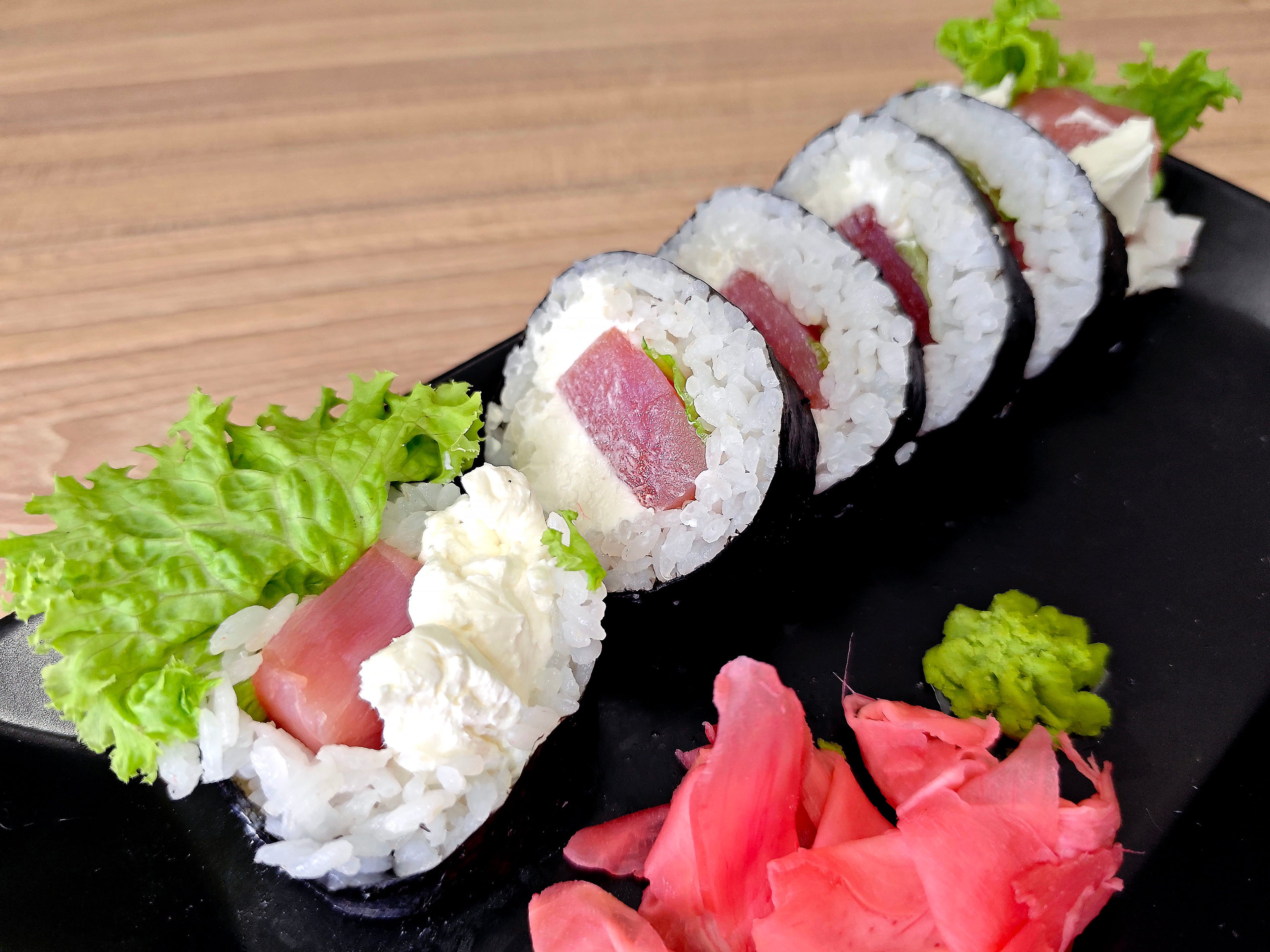 Futomak z tuńczykiem i serem 6 szt